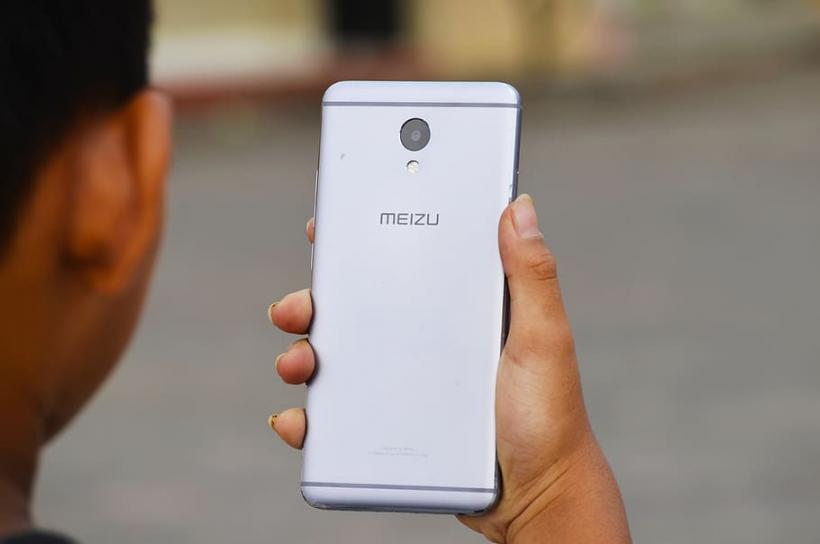 Пользователи iphone, xiaomi и oneplus стали менять свои смартфоны на meizu 17 и meizu 17 pro