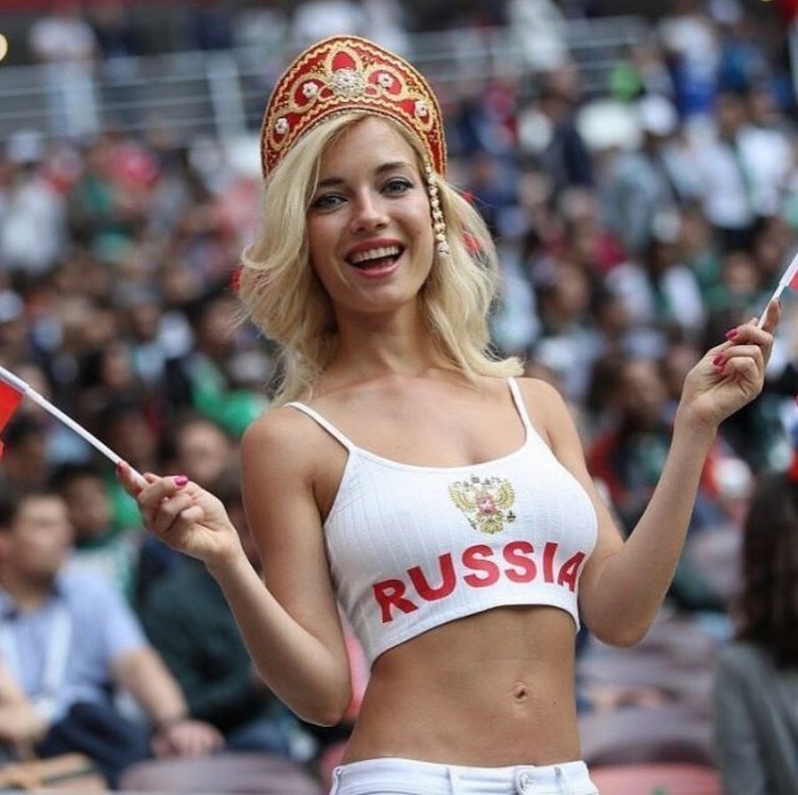 Секс с невероятной русской футбольной болельщицей