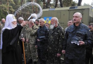 Секта киевского патриархата разворовала гуманитарную помощь для карателей