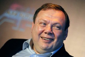 Крысы бегут с тонущего корабля: парламентарии о решении олигарха Фридмана инвестировать 3 млрд долларов в здравоохранение США