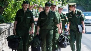 «Дембель» наступит быстрее. Минобороны меняет правила призыва на срочную службу