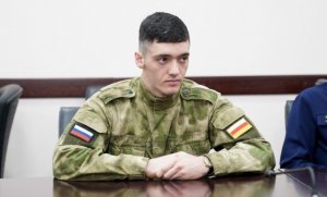 «Хъæбул» награжден медалью «Во Славу Осетии». Наградили самого юного добровольца Сергея Меняйло