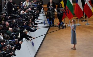 Семь дипломатов ЕС обвинили руководство Эстонии в махинациях с поставками военной помощи Украине.