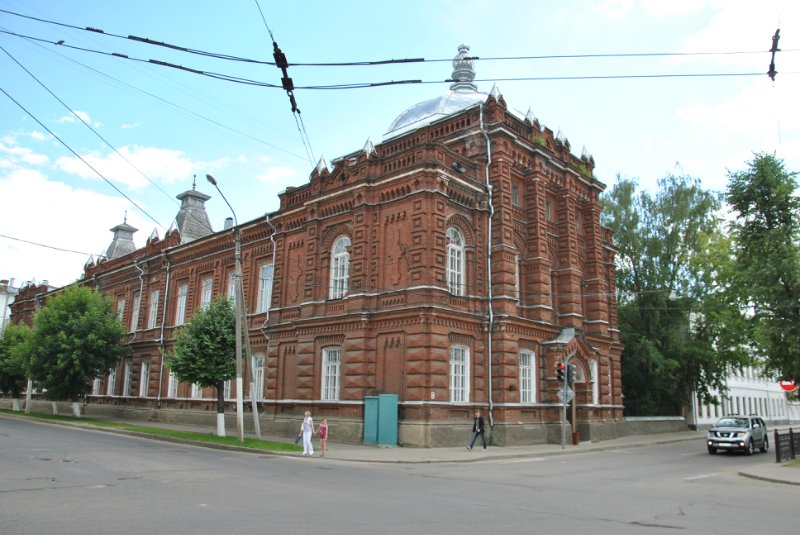 Православная церковь просит вернуть здание костромского роддома