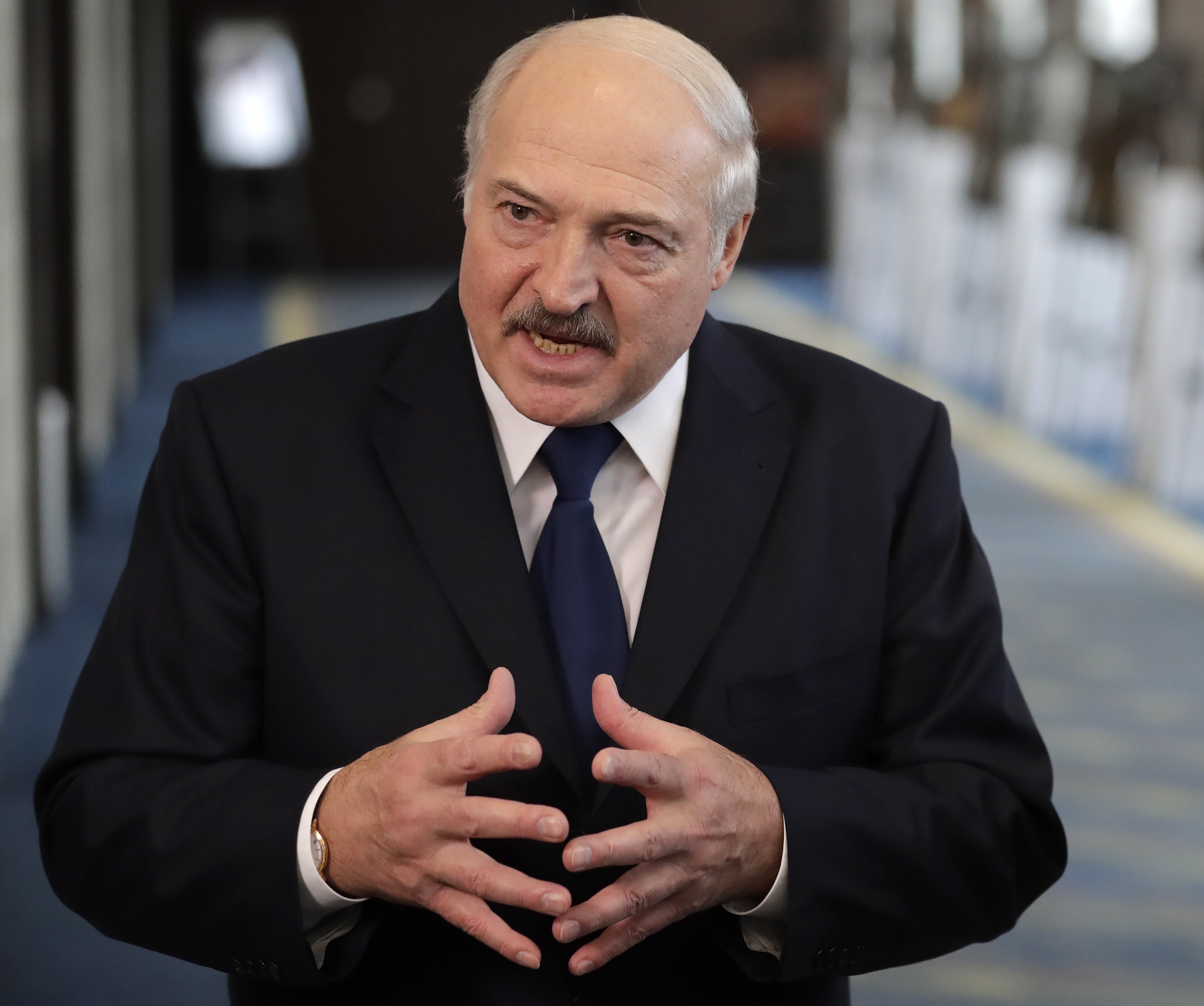 Лукашенко потребовал от нового кабмина снизить зависимость Белоруссии от России