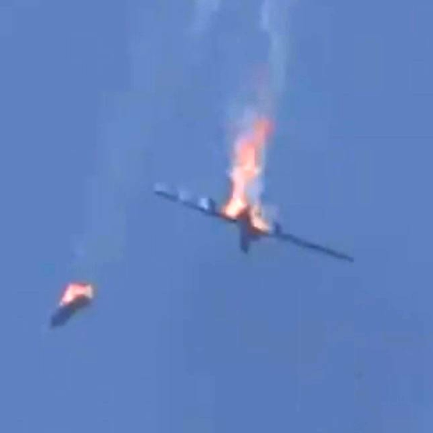 Беспилотники над ярославлем сегодня. Турция сбила российский Су 24. Сбитый самолет в Турции Су 24. Турция сбила российский Су 24 кадры.