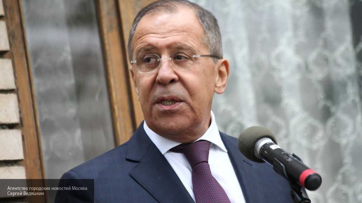 Лавров призвал стороны конфликта в Ливии сесть за стол переговоров по аналогии с Сирией