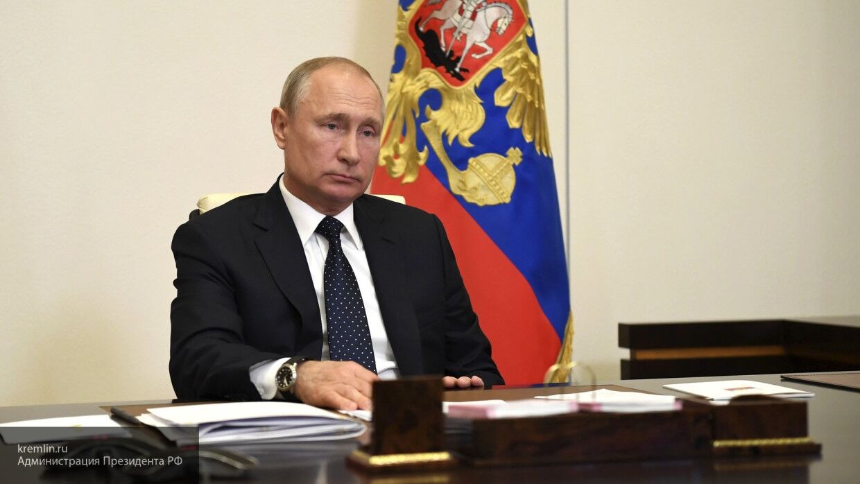 Путин: нужно взвешенно подойти к открытию экономики и безопасности граждан России