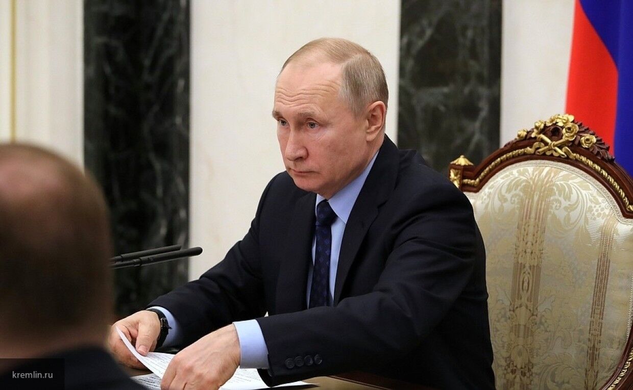 Путин предложил продублировать выплату по 10 тысяч рублей для детей до 16 лет