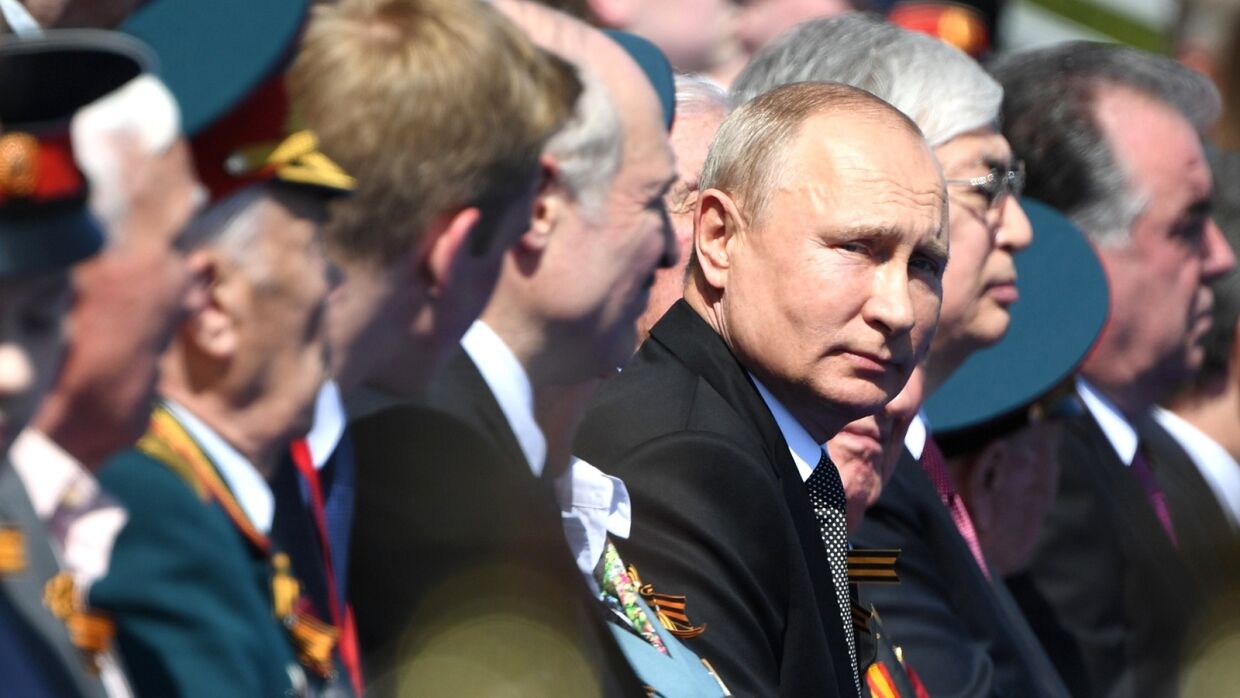 Владимир Путин на параде Победы 24 июня