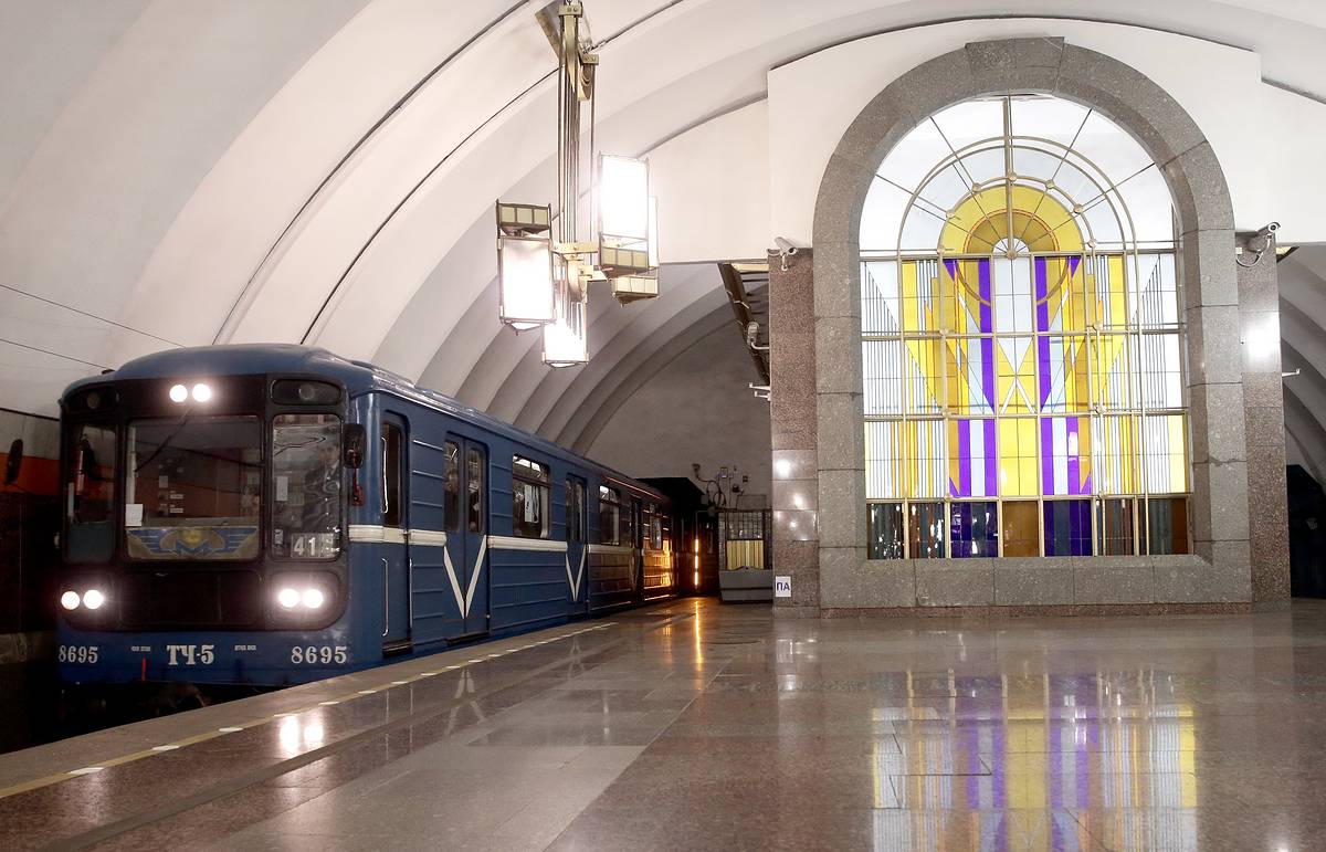 Город питер метро. Санкт-Петербург Петербургский метрополитен. Метро метрополитен Санкт Петербург. Станции метро Санкт-Петербурга. Метро Питер станции метро.