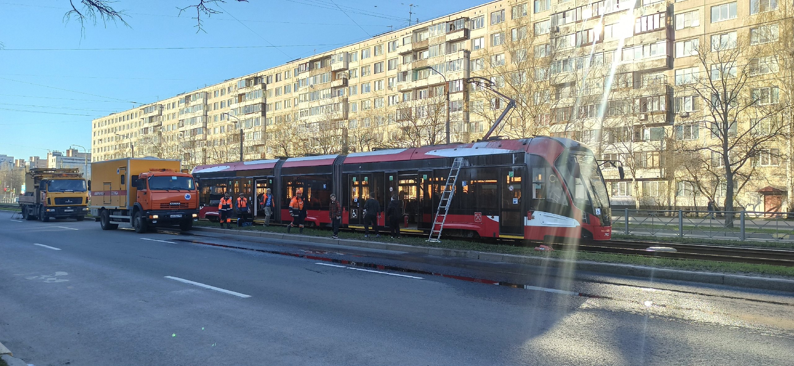 Новая эпидемия на транспорте: в Петербурге горят новые трамваи