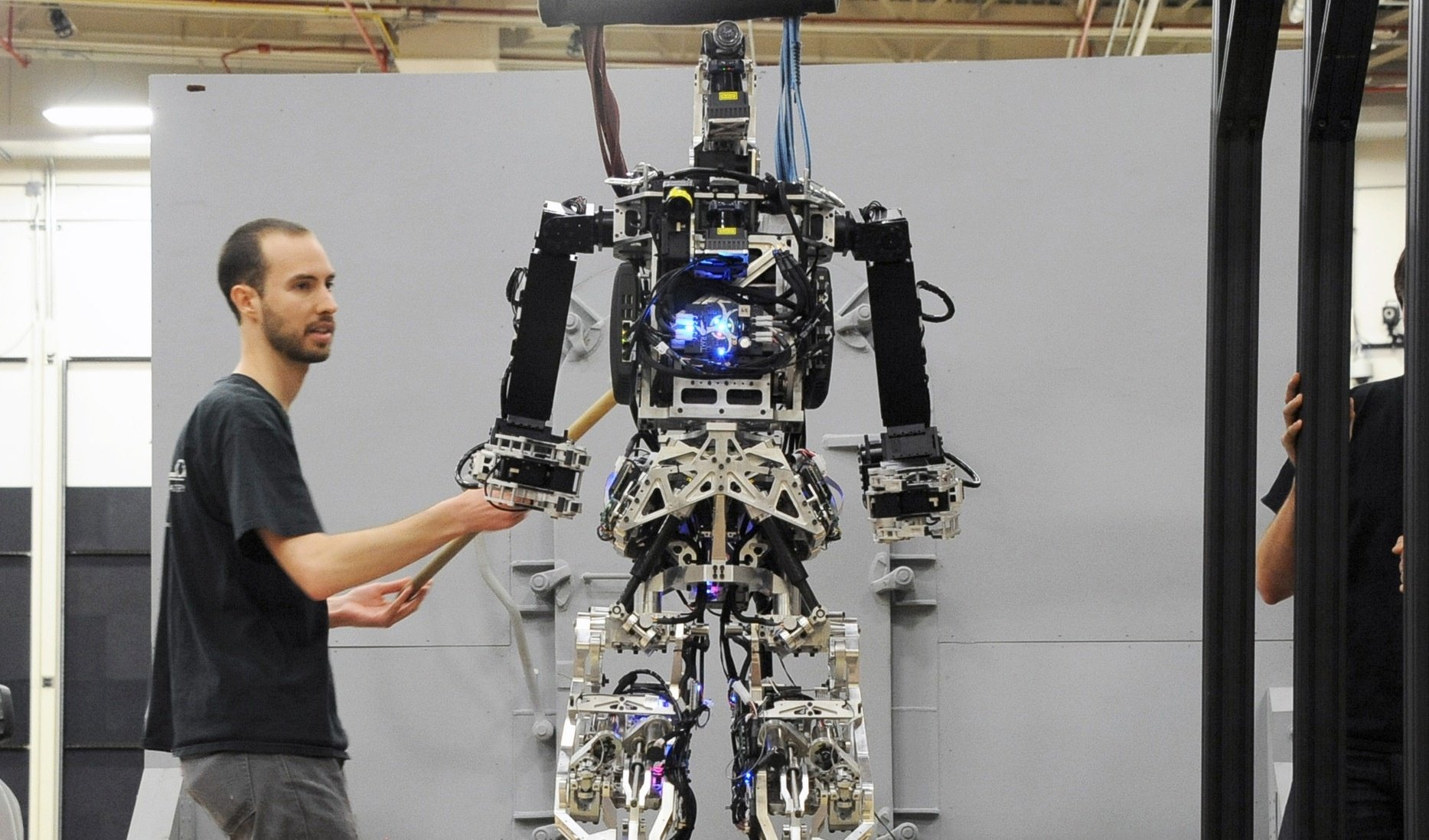Какой из автономных роботов созданный французским изобретателем. Робот. Разработка роботов. Робот картинка. Робототехника будущего.