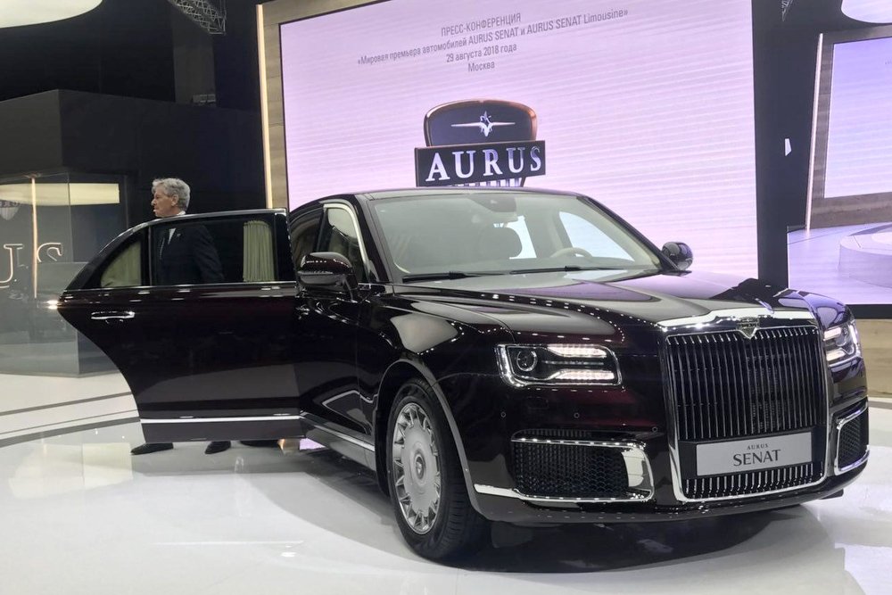 Аурус. Aurus Senat Limousine Путина. Аурус Сенат комендант. Машина Путина Аурус 2020. Аурус Сенат 2020.