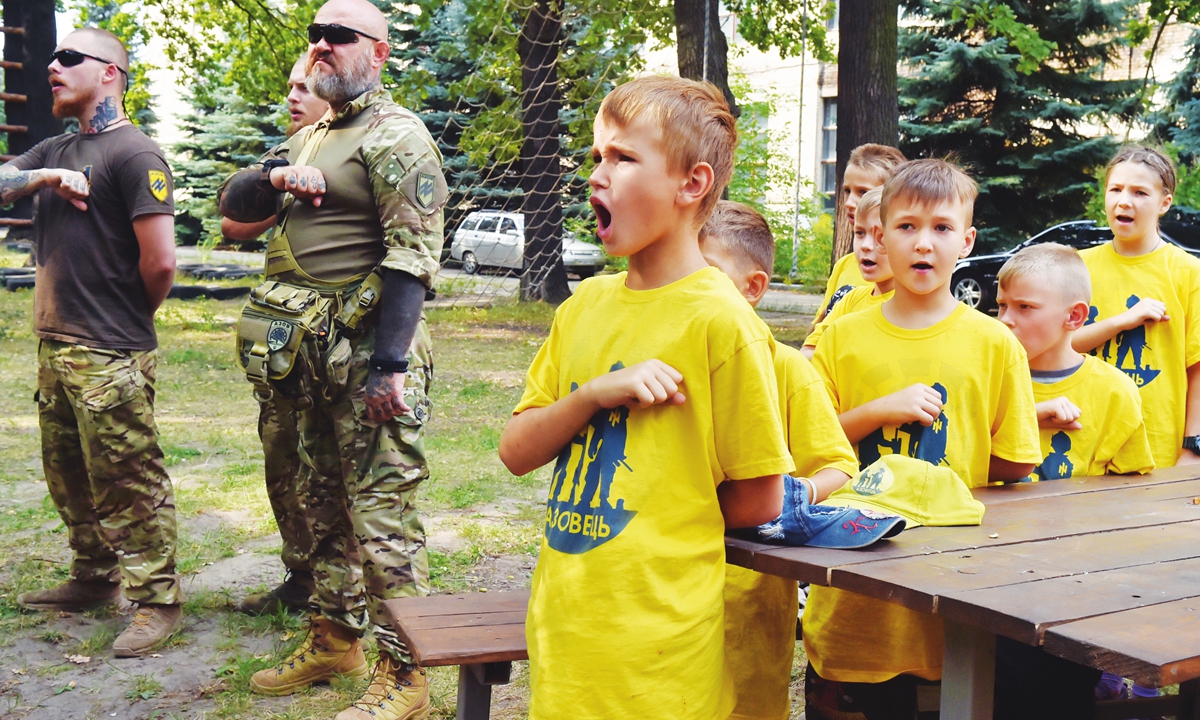 Детский лагерь Азовец Украина