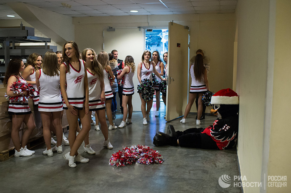 Фото девушек в раздевалке