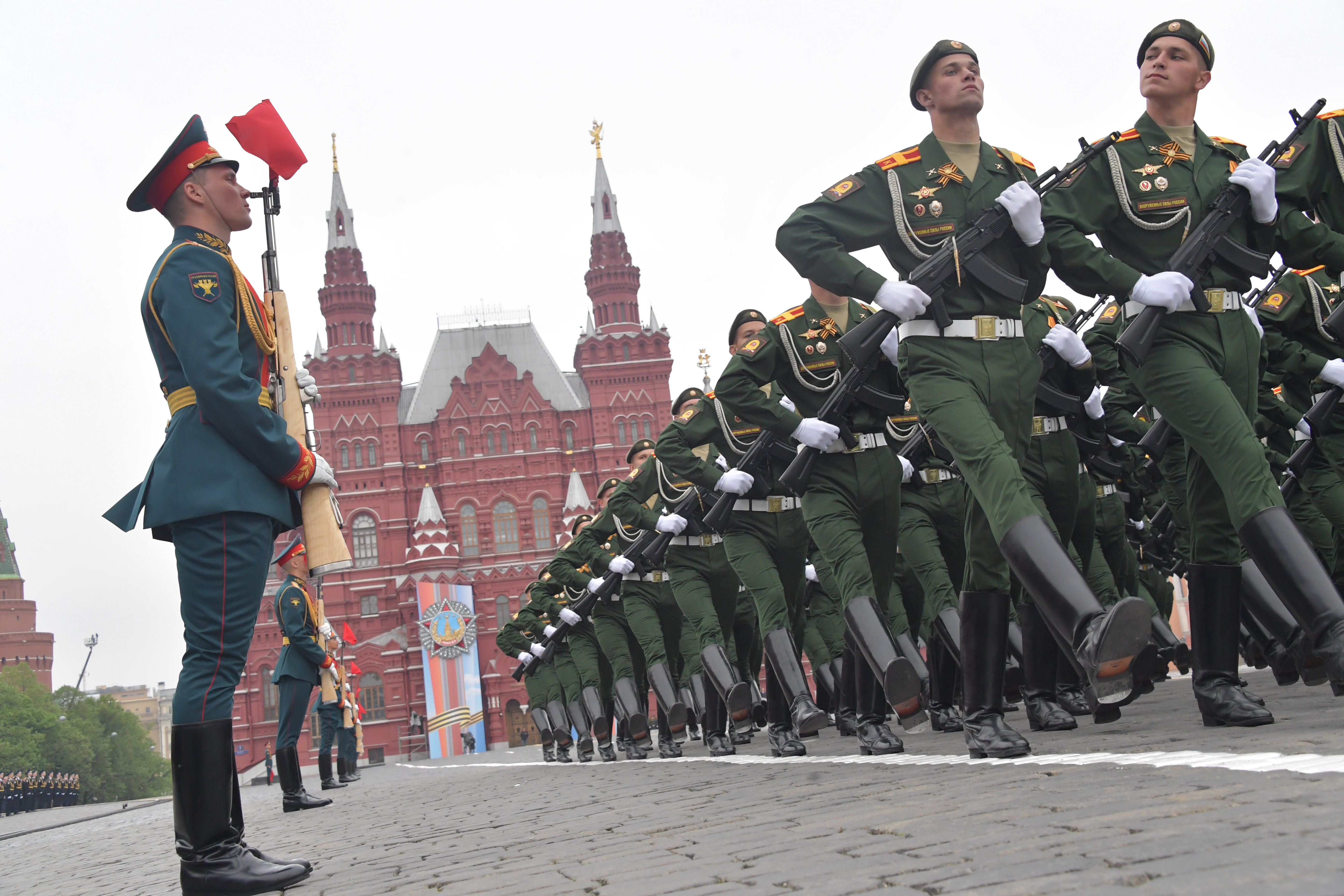 Будут ли военные в москве. Парад Победы в Москве. Парад Победы 2020. Военный парад на красной площади в Москве. Военный парад на красной площади 9 мая.