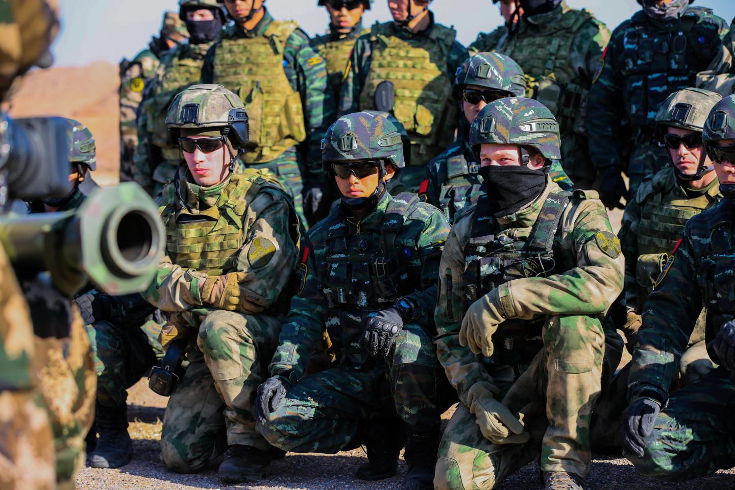 Фото россии и сша армии